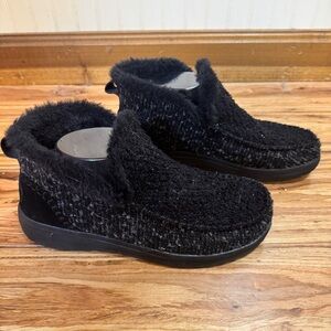 HEY DUDE DENNY WOMENS BOOTIES BLACK SIZE 9